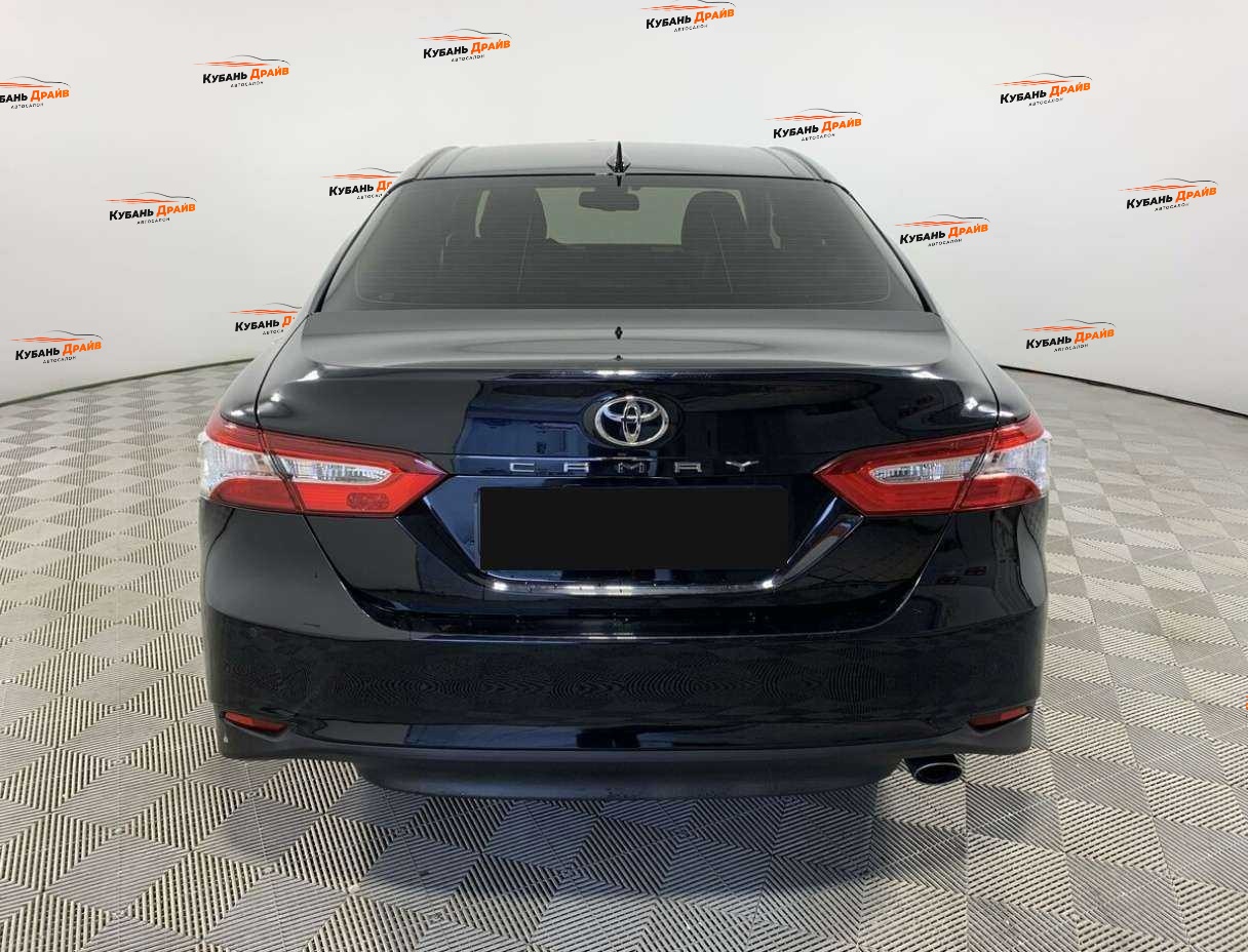 Toyota Camry 2019 года с пробегом. Фото: #4