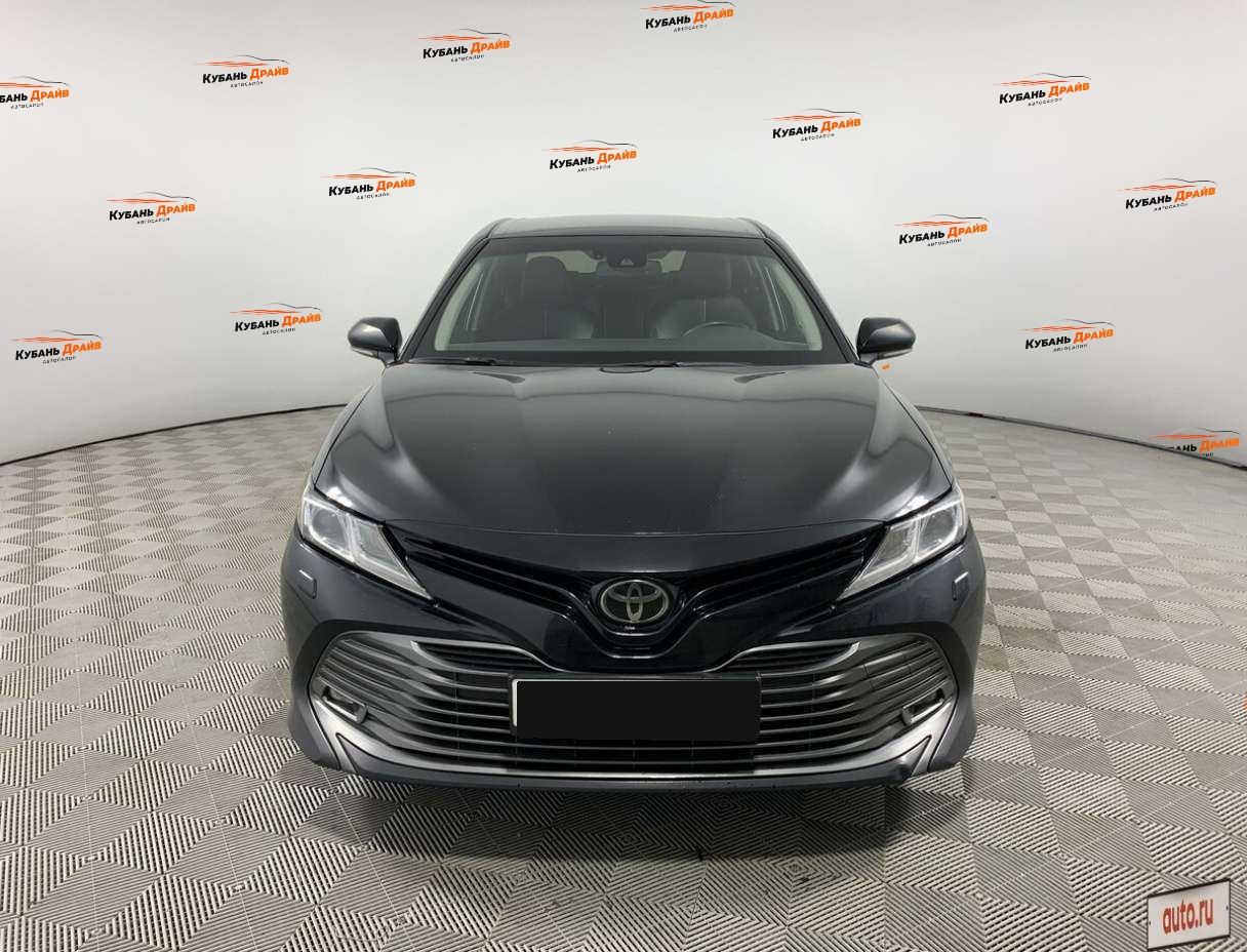Toyota Camry 2019 года с пробегом. Фото: #1