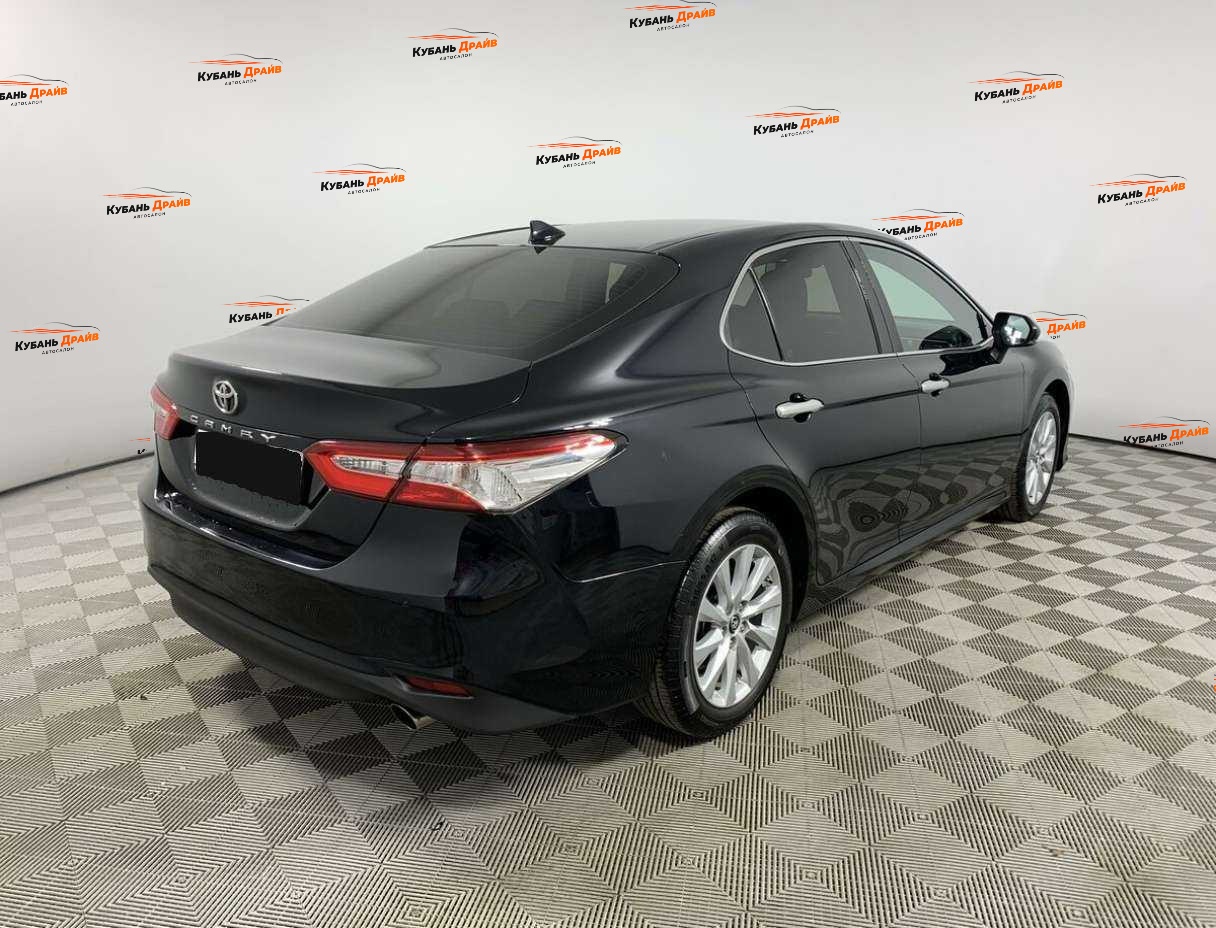 Toyota Camry 2019 года с пробегом. Фото: #4