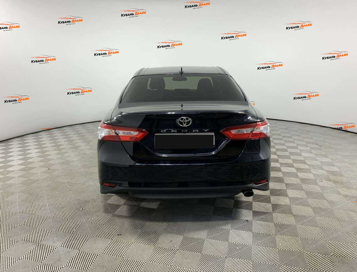 Toyota Camry 2019 года с пробегом. Фото: #5