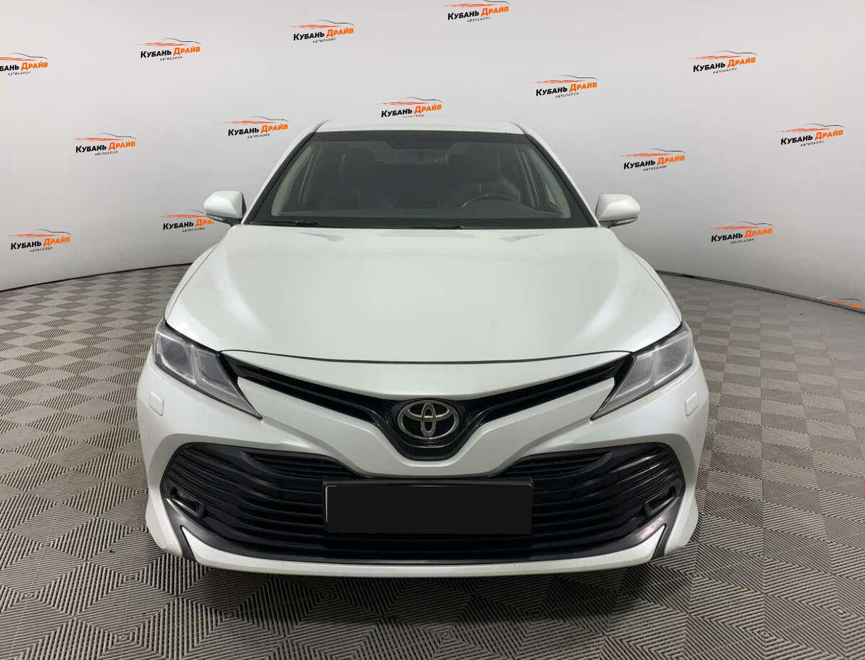 Toyota Camry 2020 года с пробегом. Фото: #1