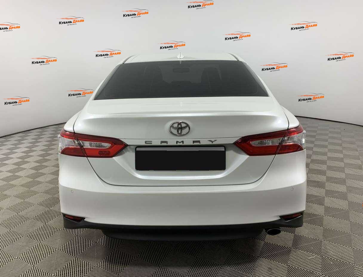 Toyota Camry 2020 года с пробегом. Фото: #5