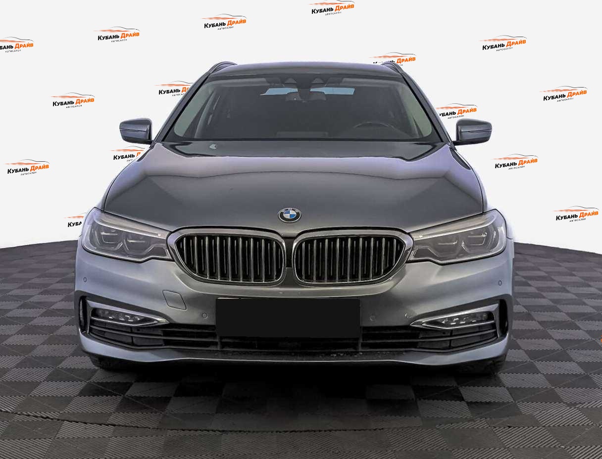 BMW 5 серии 2019 года с пробегом. Фото: #1