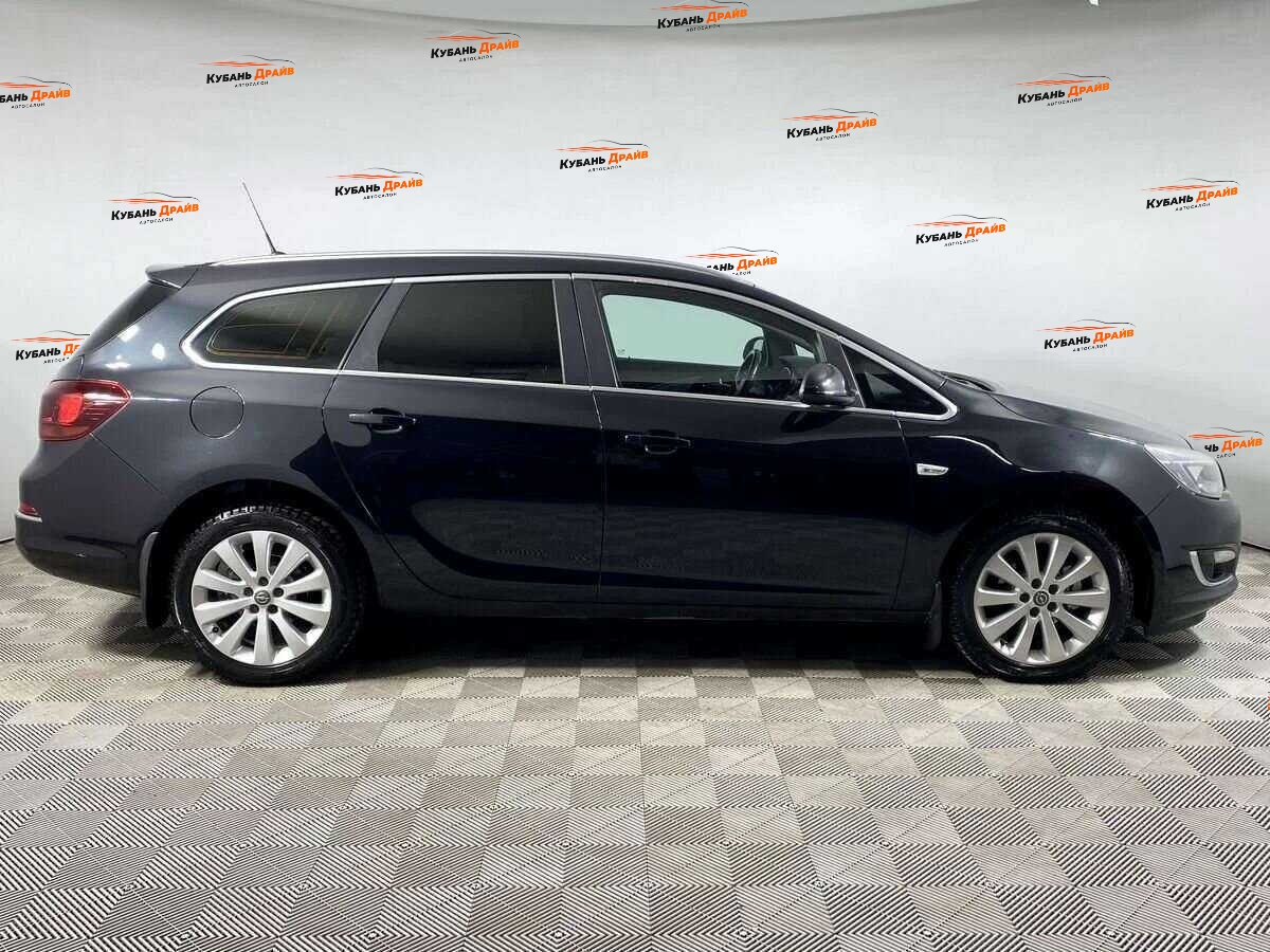 Opel Astra 2013 года с пробегом. Фото: #3