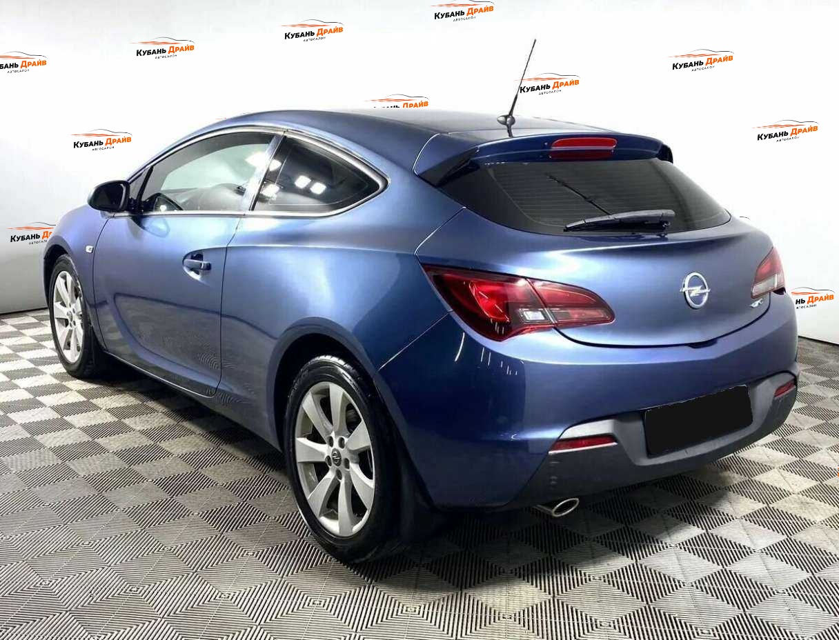 Opel Astra 2013 года с пробегом. Фото: #6