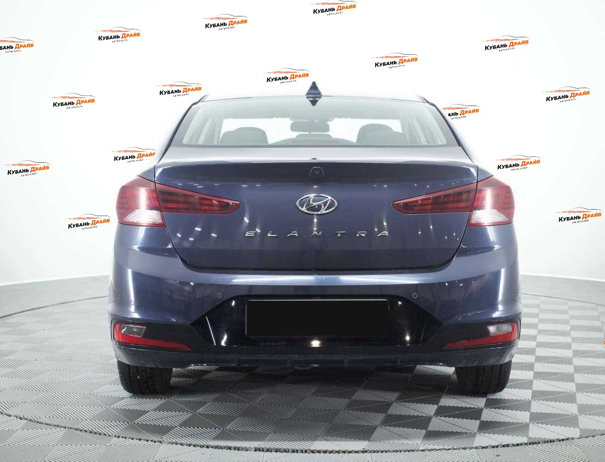 Hyundai Elantra 2020 года с пробегом. Фото: #5