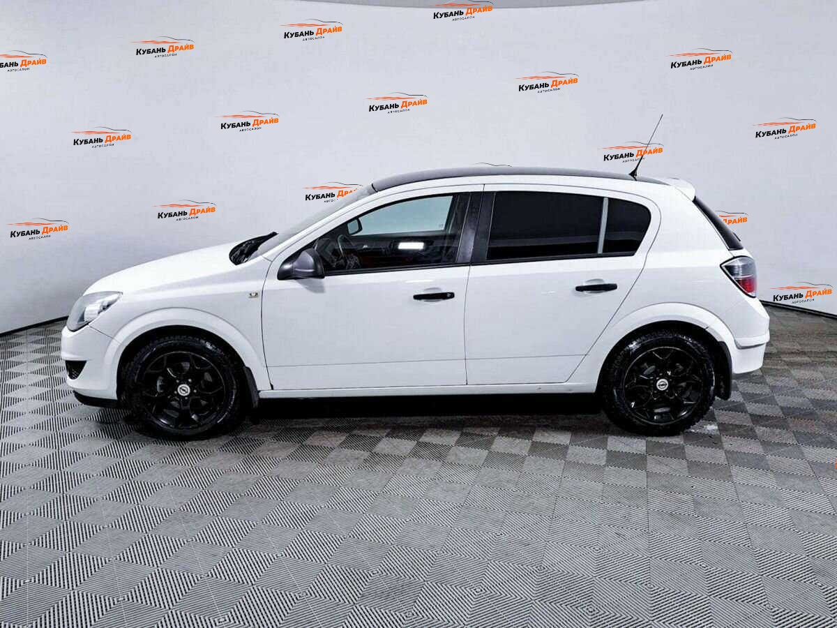 Opel Astra 2012 года с пробегом. Фото: #7