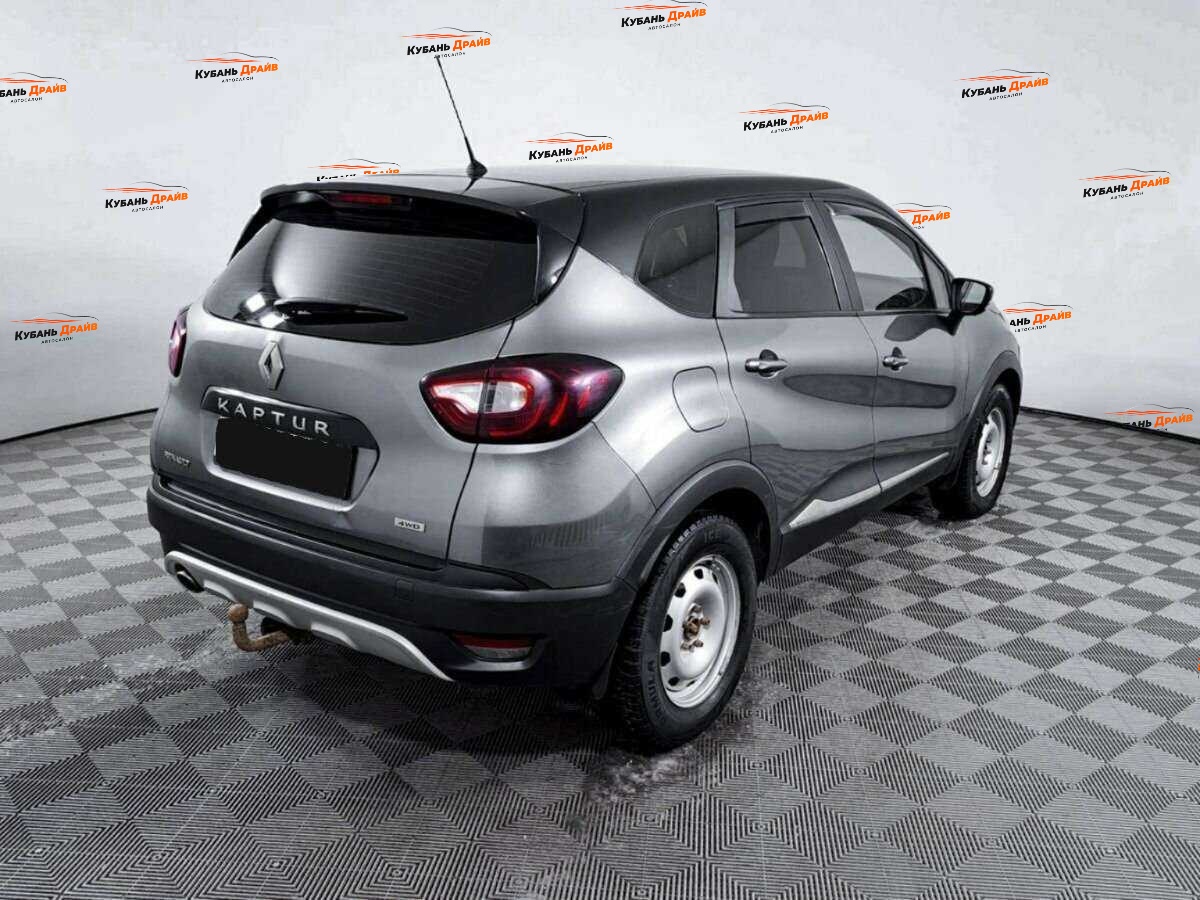 Renault Kaptur 2017 года с пробегом. Фото: #4