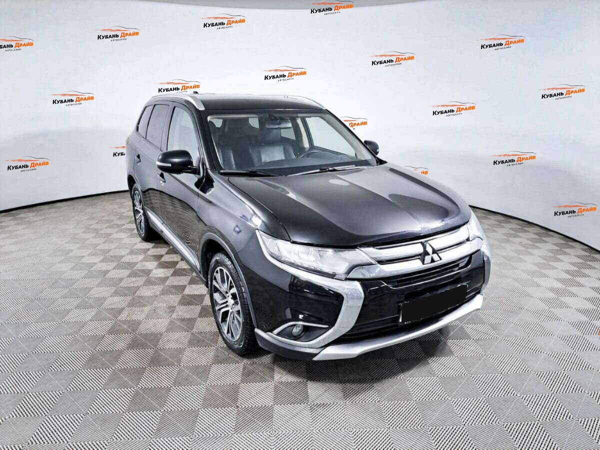 Mitsubishi Outlander 2017 года с пробегом. Фото: #2
