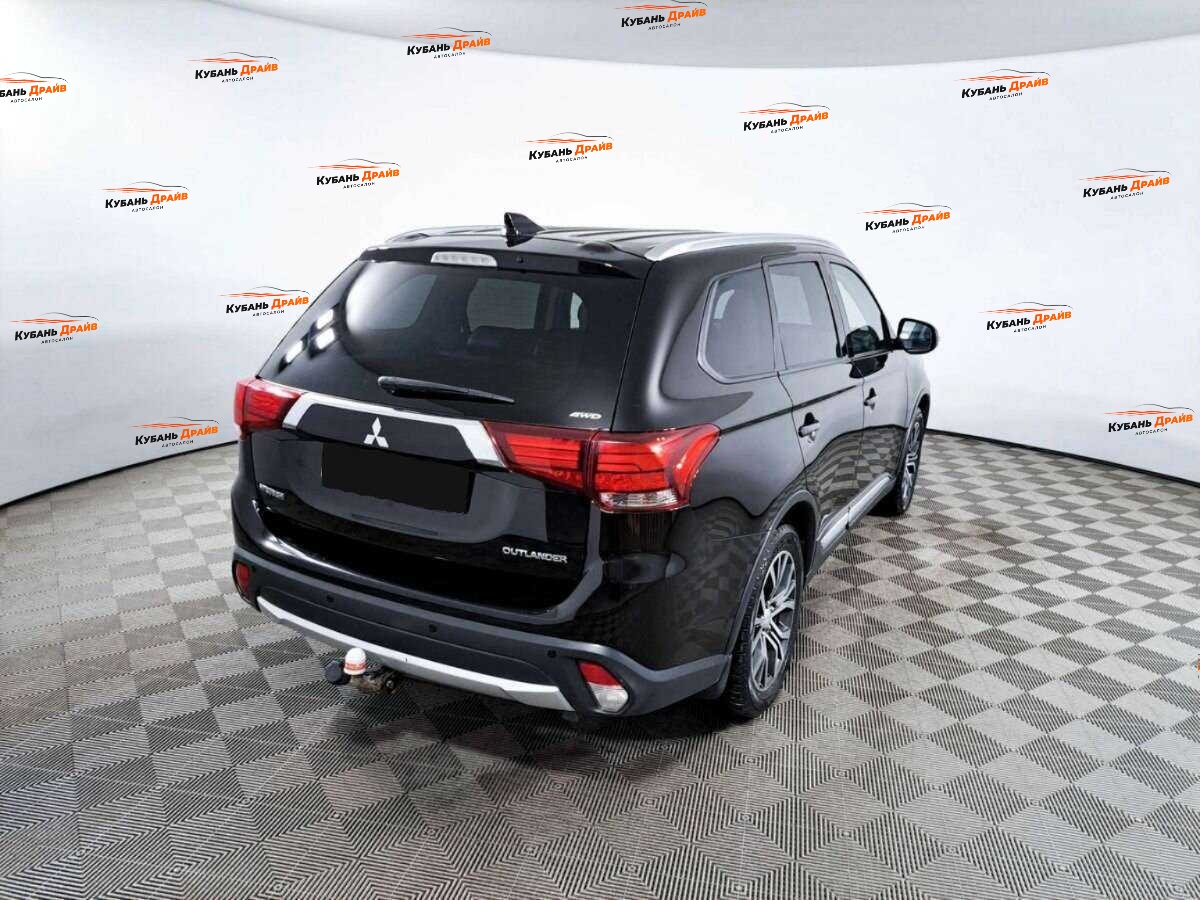 Mitsubishi Outlander 2017 года с пробегом. Фото: #4