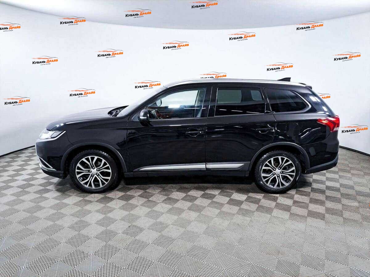 Mitsubishi Outlander 2017 года с пробегом. Фото: #7