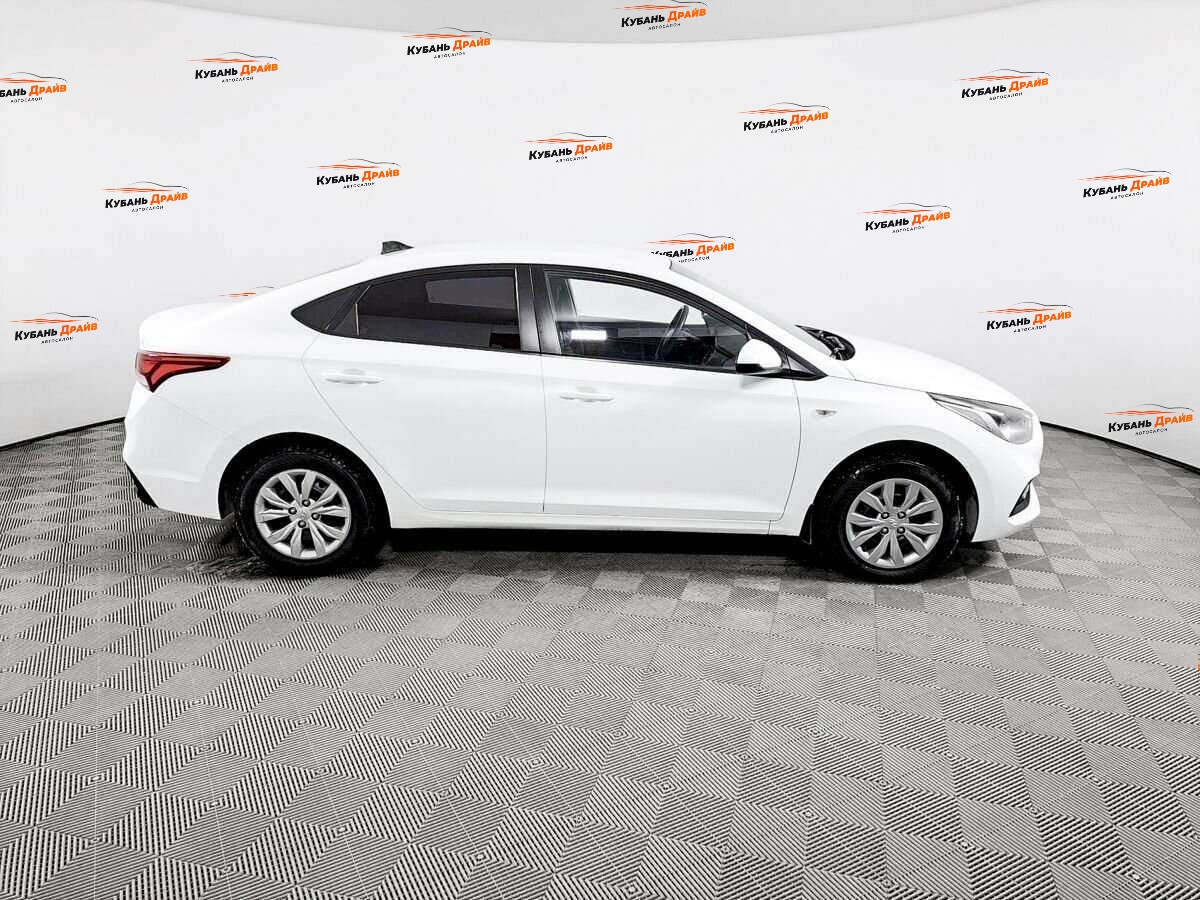 Hyundai Solaris 2017 года с пробегом. Фото: #3