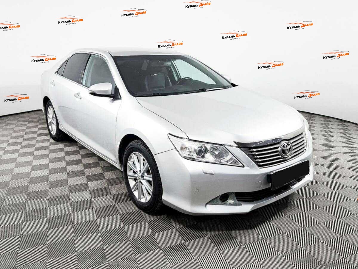 Toyota Camry 2014 года с пробегом. Фото: #2