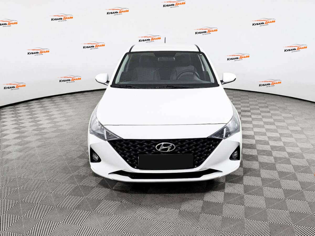Hyundai Solaris 2021 года с пробегом. Фото: #1