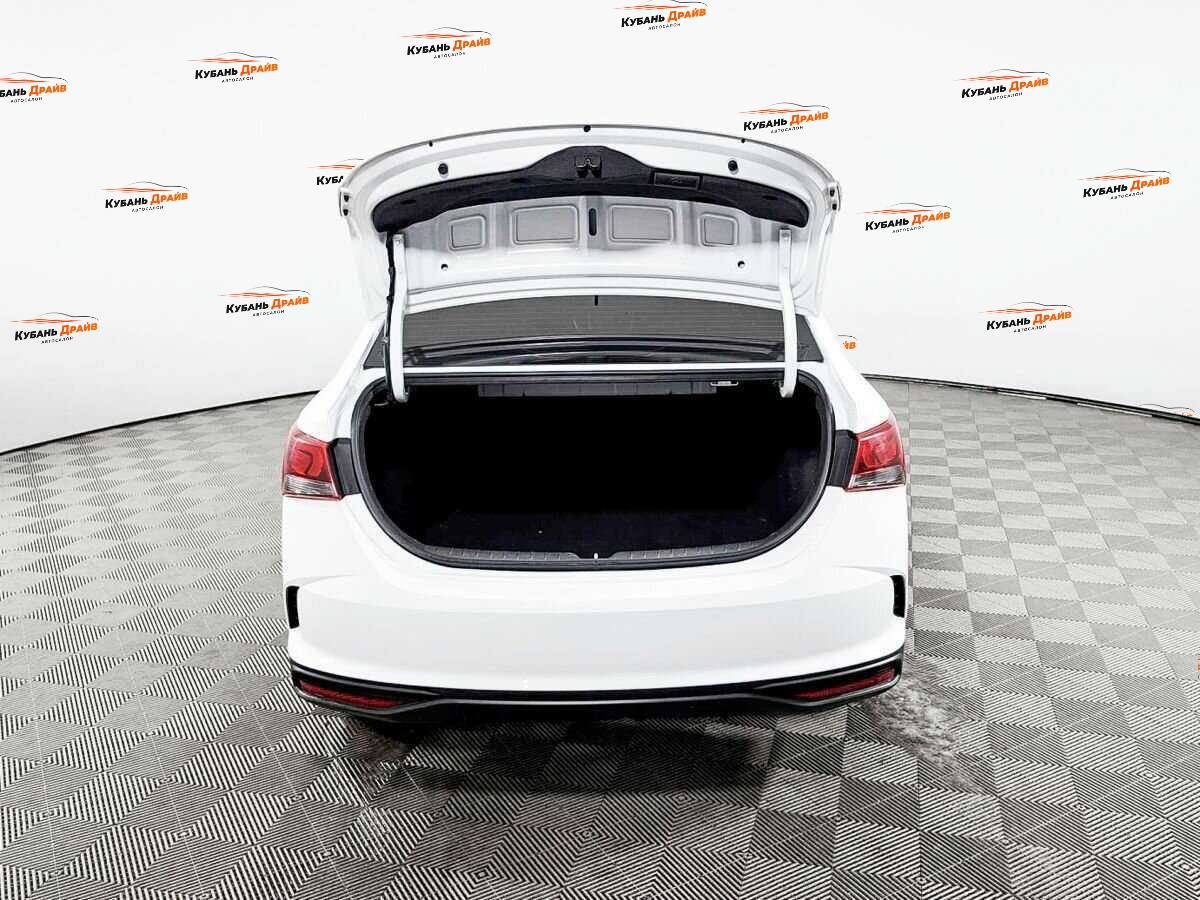 Hyundai Solaris 2021 года с пробегом. Фото: #9