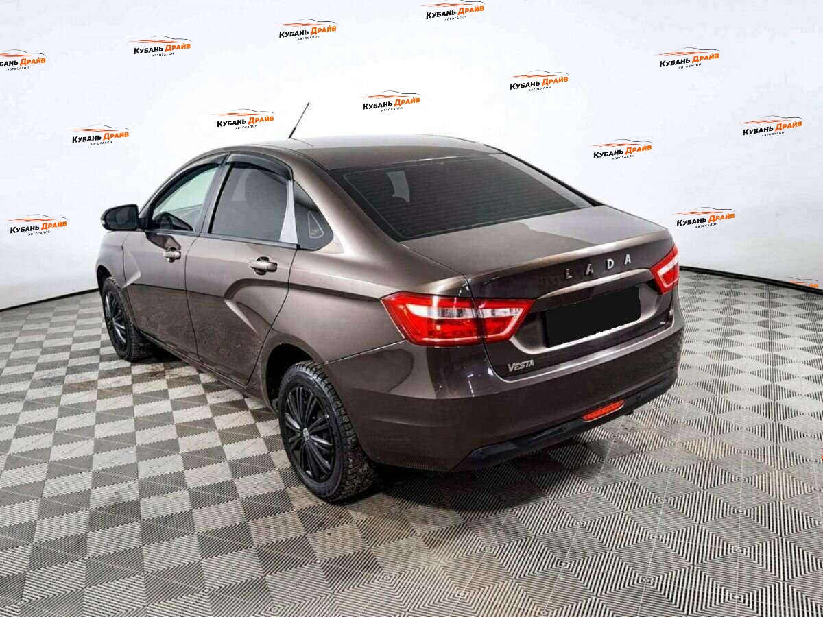Lada (ВАЗ) Vesta 2018 года с пробегом. Фото: #5