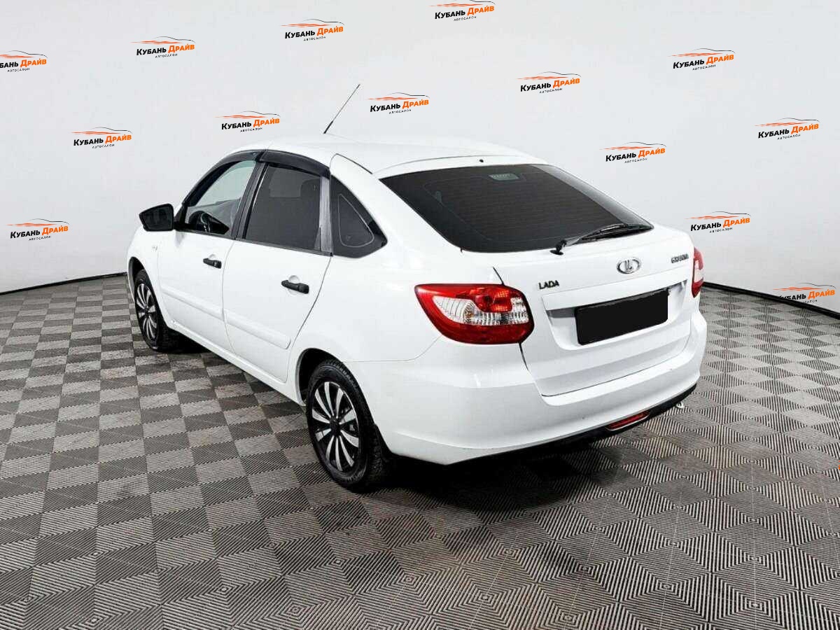 Lada (ВАЗ) Granta 2018 года с пробегом. Фото: #5
