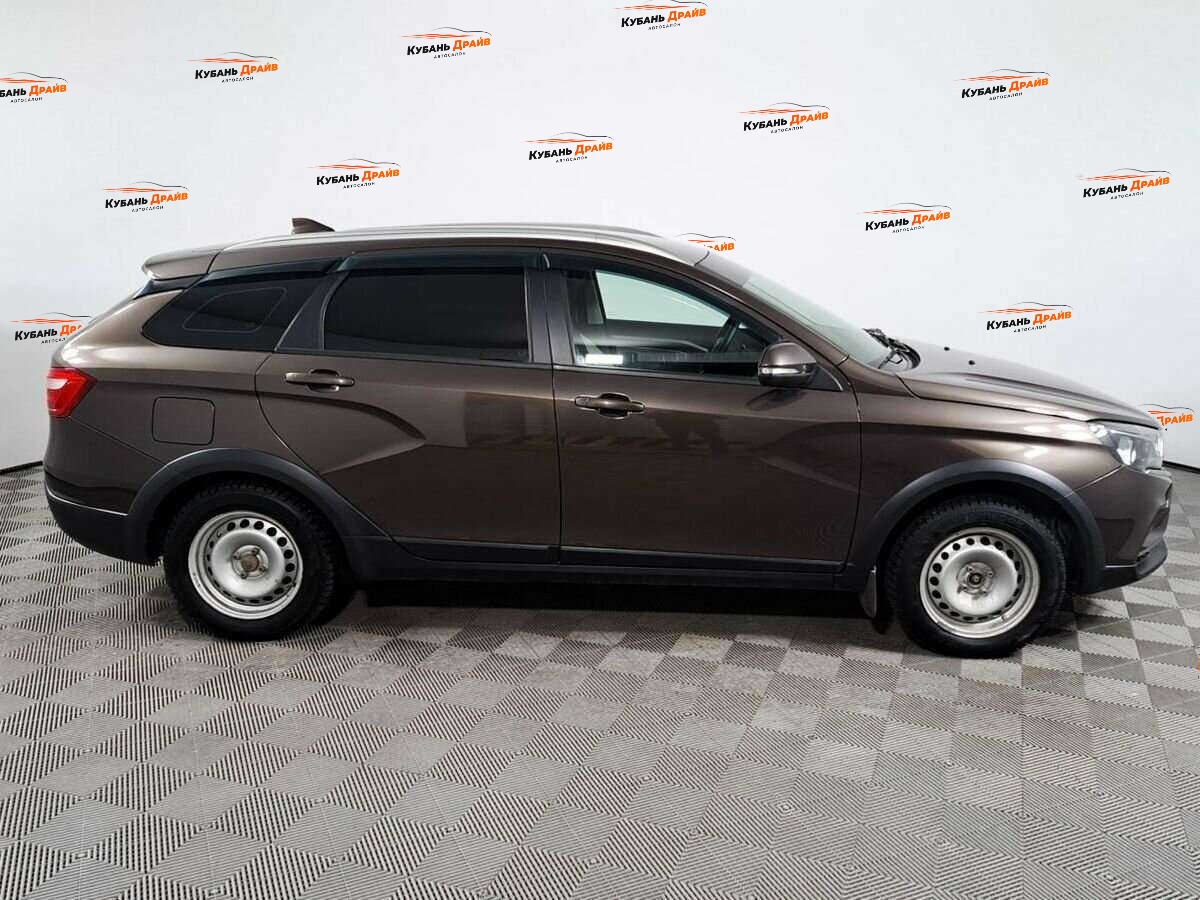 Lada (ВАЗ) Vesta 2017 года с пробегом. Фото: #3