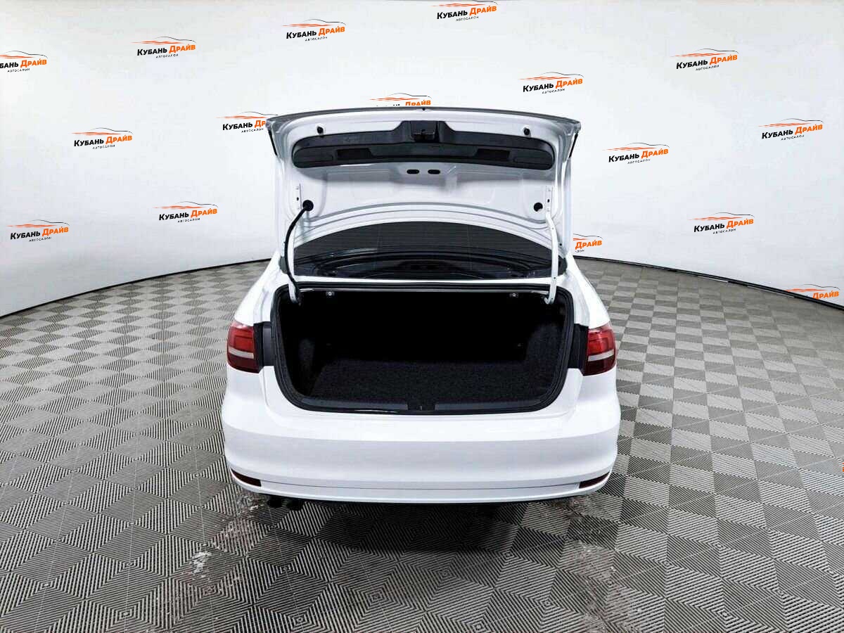 Volkswagen Jetta 2016 года с пробегом. Фото: #9