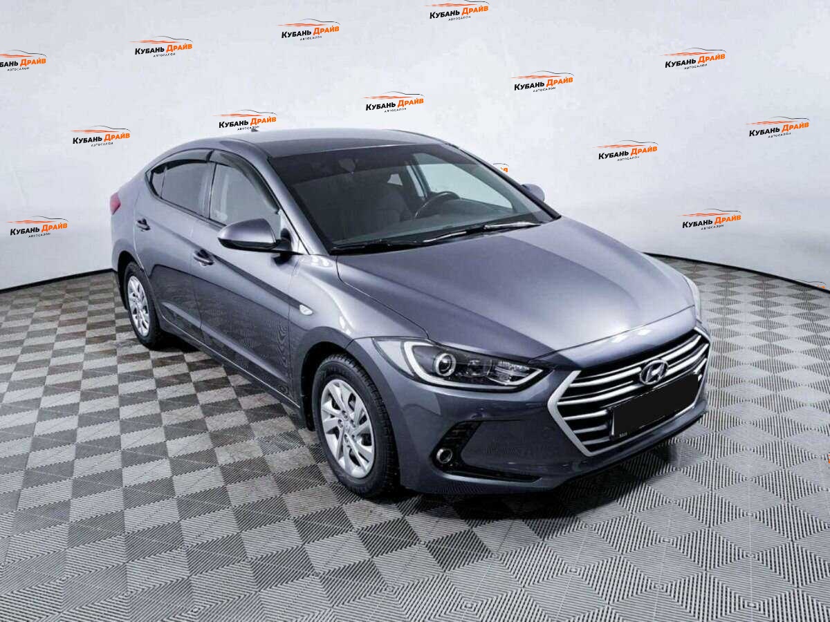 Hyundai Elantra 2018 года с пробегом. Фото: #2