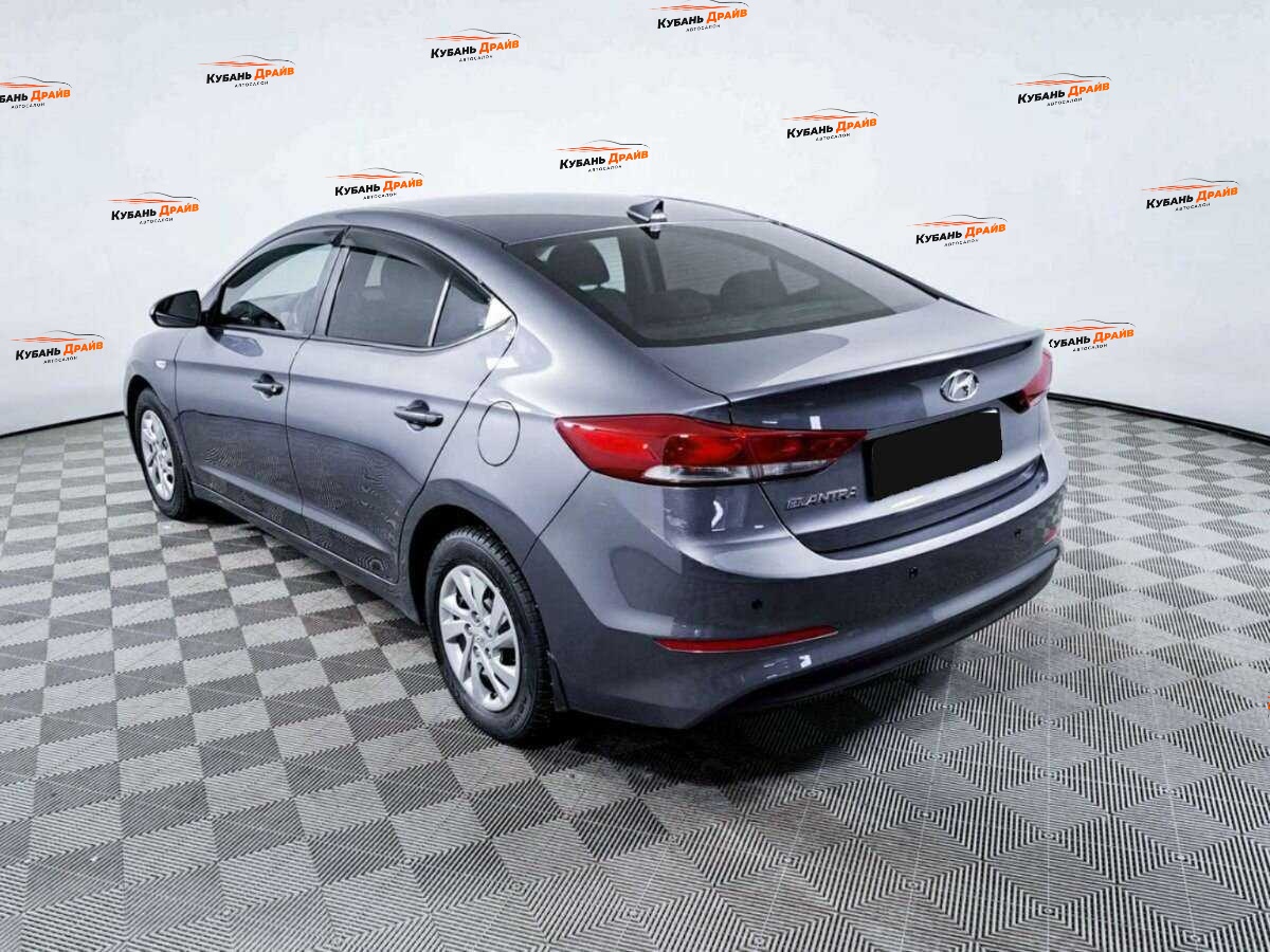 Hyundai Elantra 2018 года с пробегом. Фото: #6
