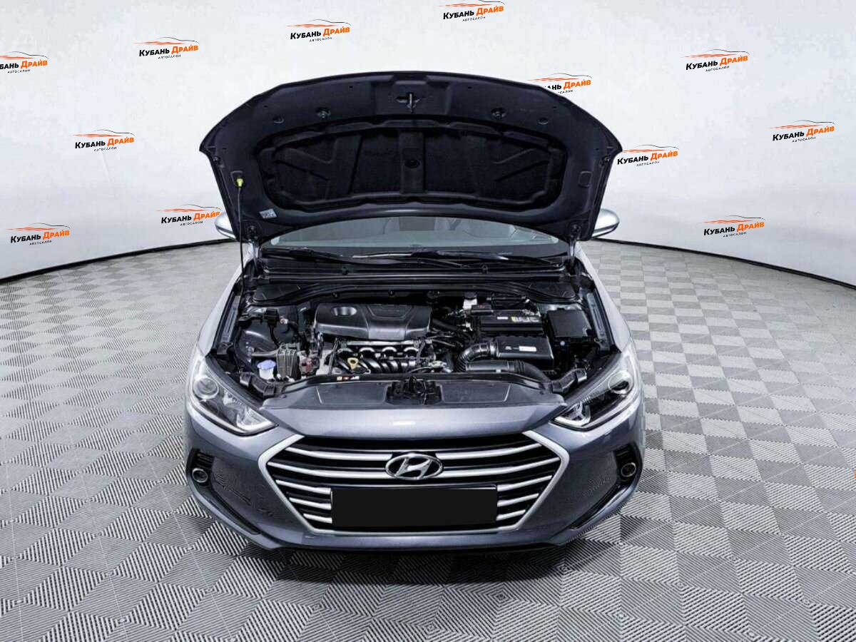 Hyundai Elantra 2018 года с пробегом. Фото: #8
