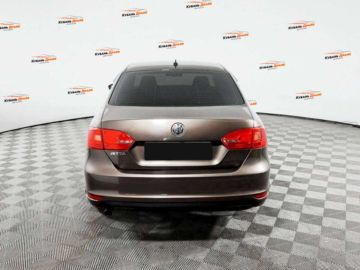 Volkswagen Jetta 2013 года с пробегом. Фото: #4