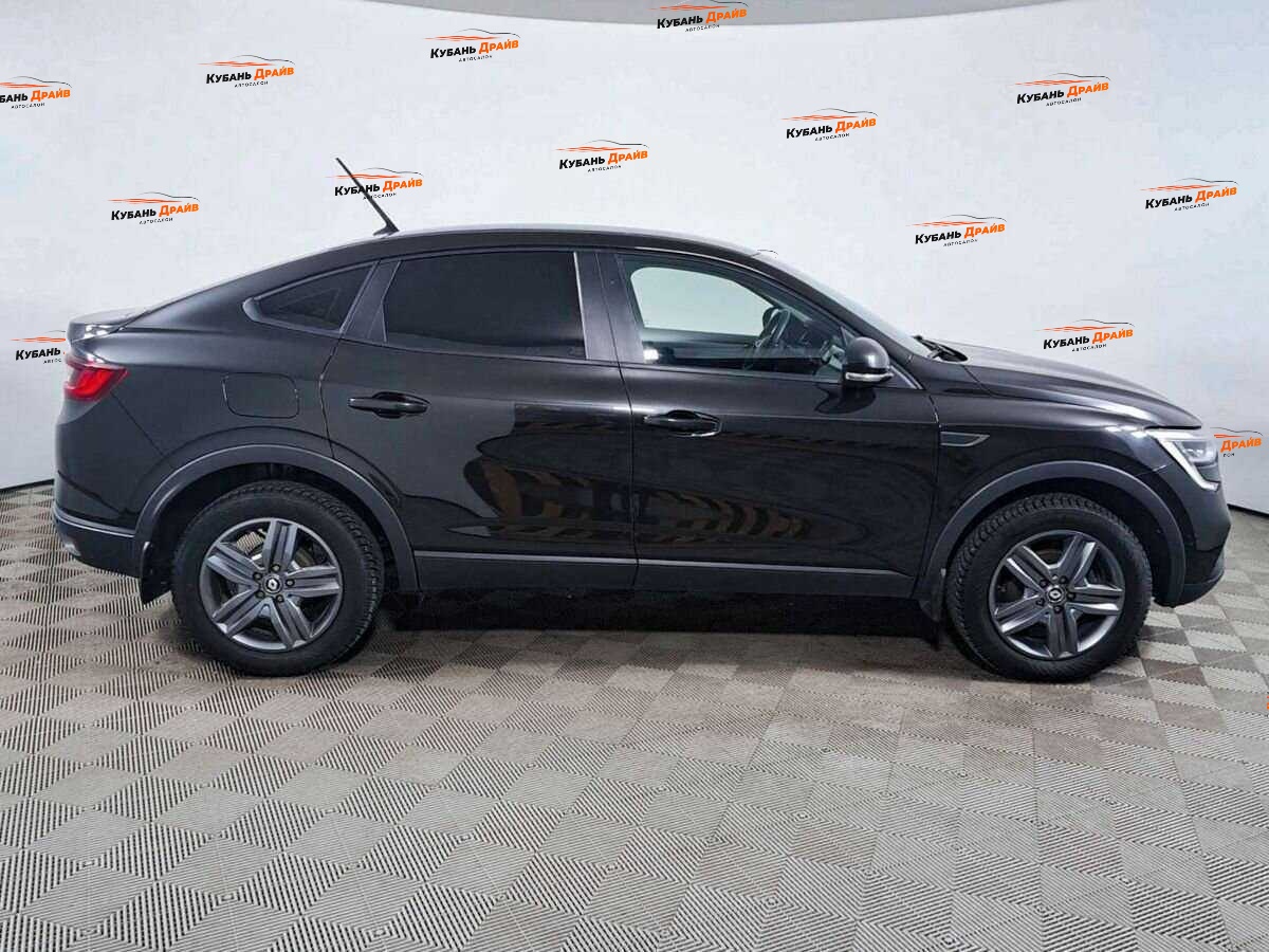 Renault Arkana 2021 года с пробегом. Фото: #3
