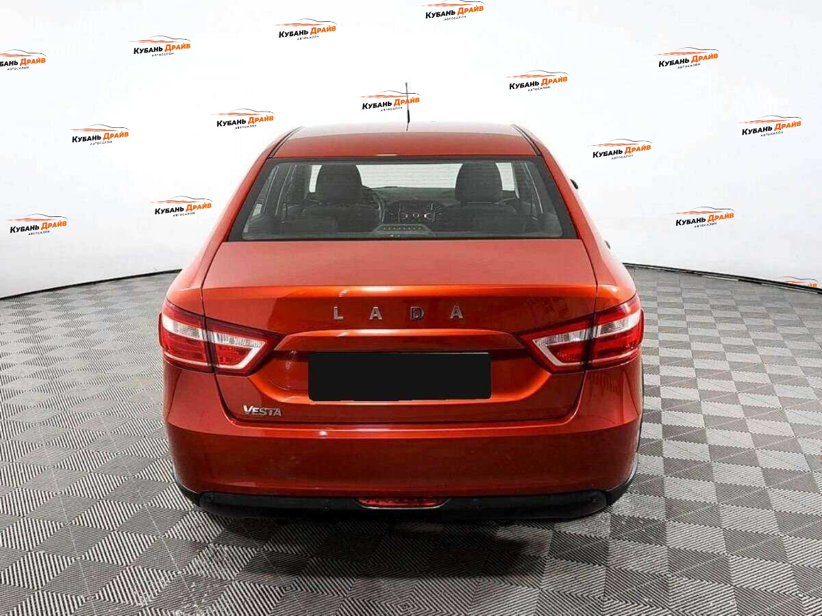 Lada (ВАЗ) Vesta 2018 года с пробегом. Фото: #5