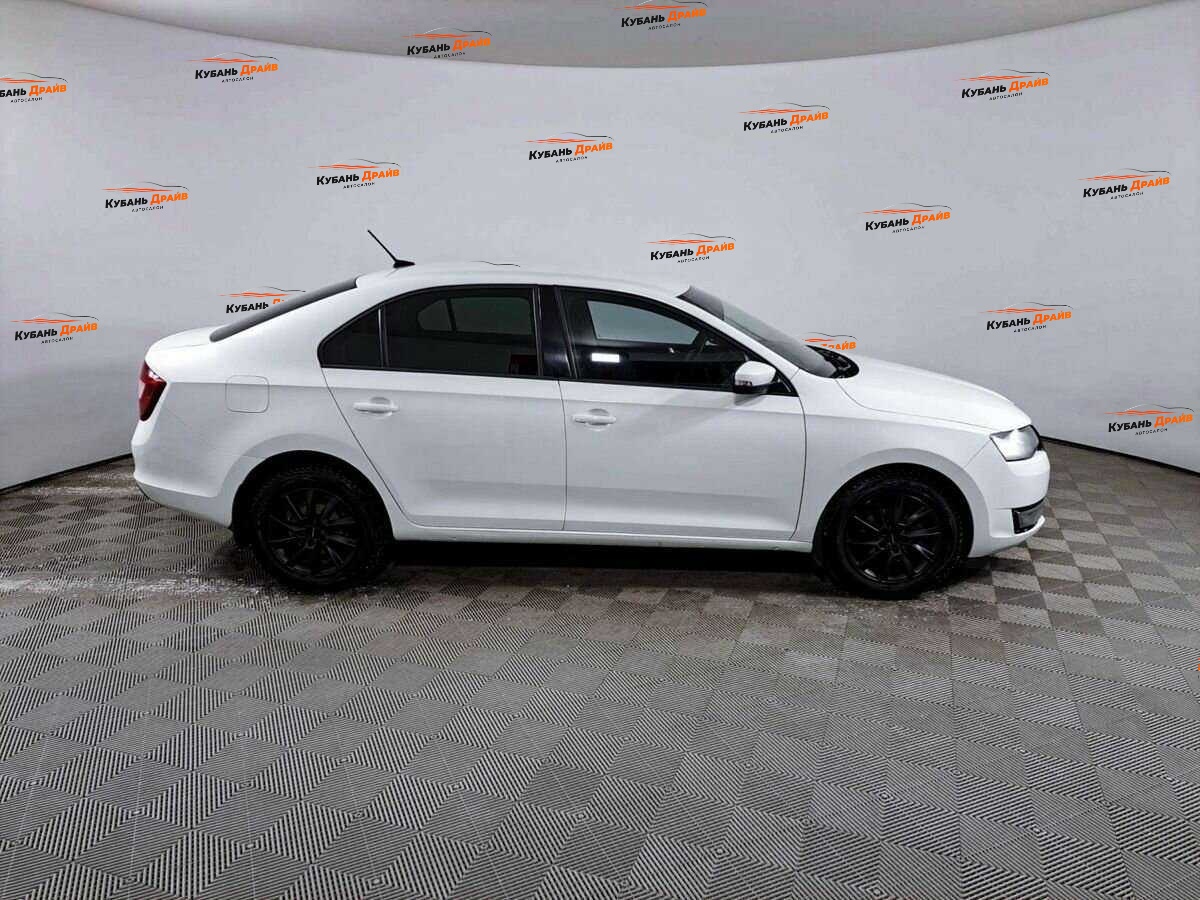 Skoda Rapid 2017 года с пробегом. Фото: #3