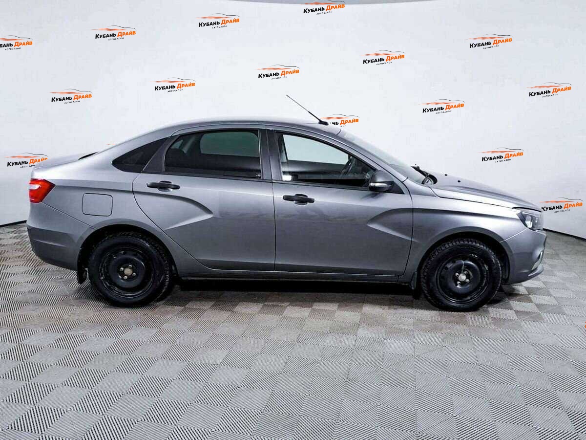 Lada (ВАЗ) Vesta 2017 года с пробегом. Фото: #3