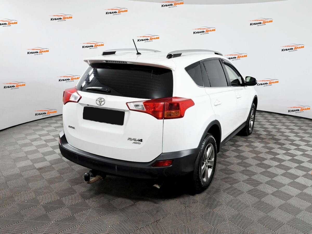 Toyota RAV4 2015 года с пробегом. Фото: #3