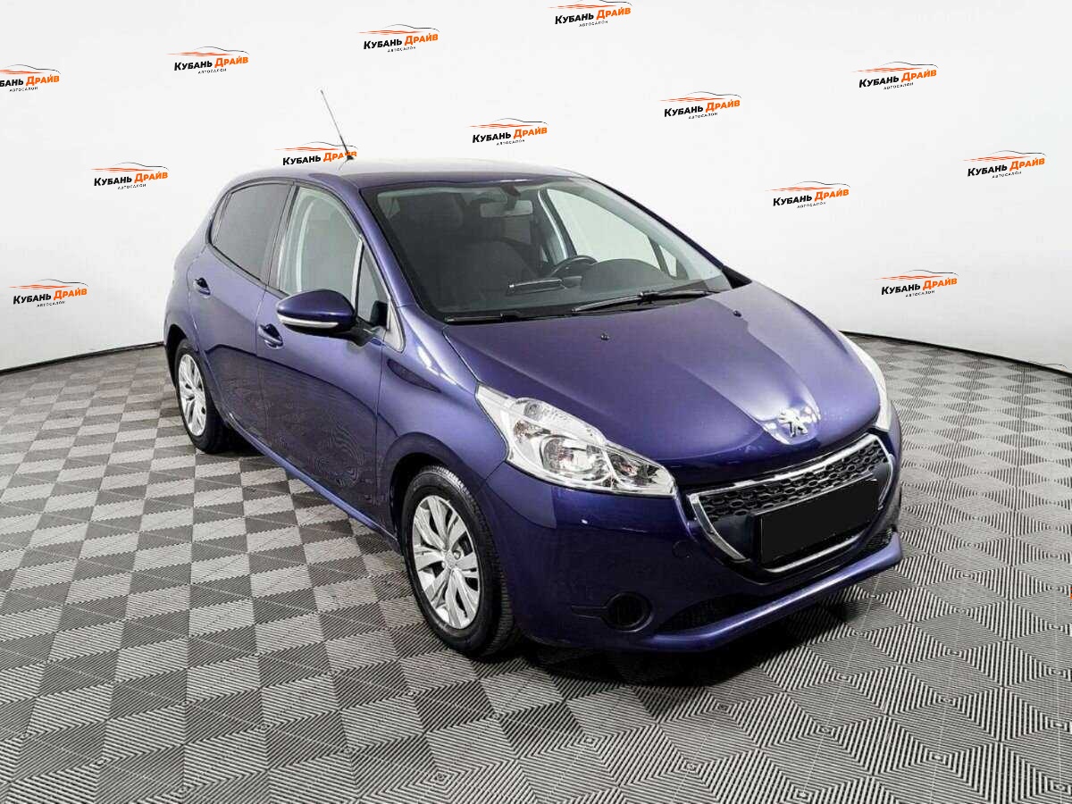 Peugeot 208 2013 года с пробегом. Фото: #2