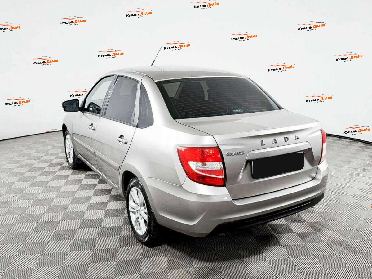 Lada (ВАЗ) Granta 2019 года с пробегом. Фото: #6