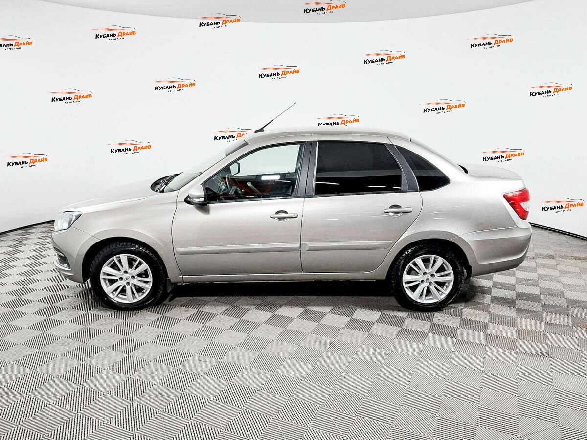 Lada (ВАЗ) Granta 2019 года с пробегом. Фото: #7