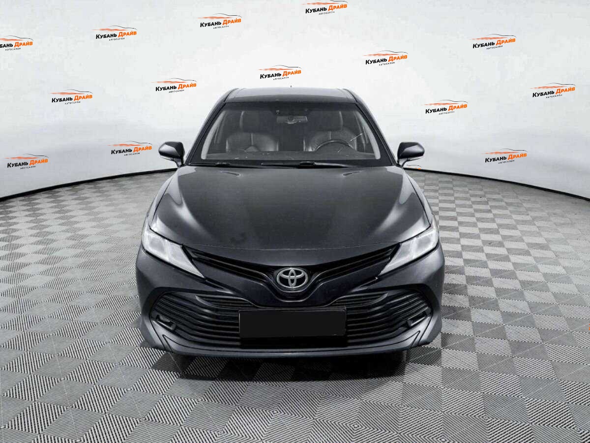 Toyota Camry 2018 года с пробегом. Фото: #1