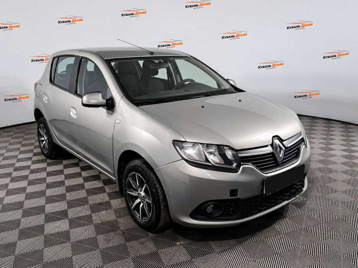 Renault Sandero 2015 года с пробегом. Фото: #2