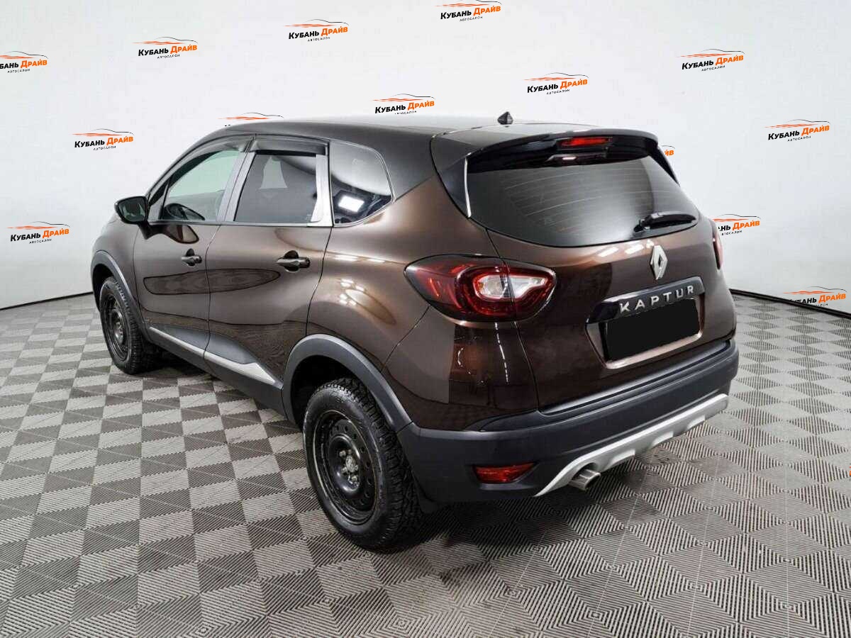 Renault Kaptur 2017 года с пробегом. Фото: #6