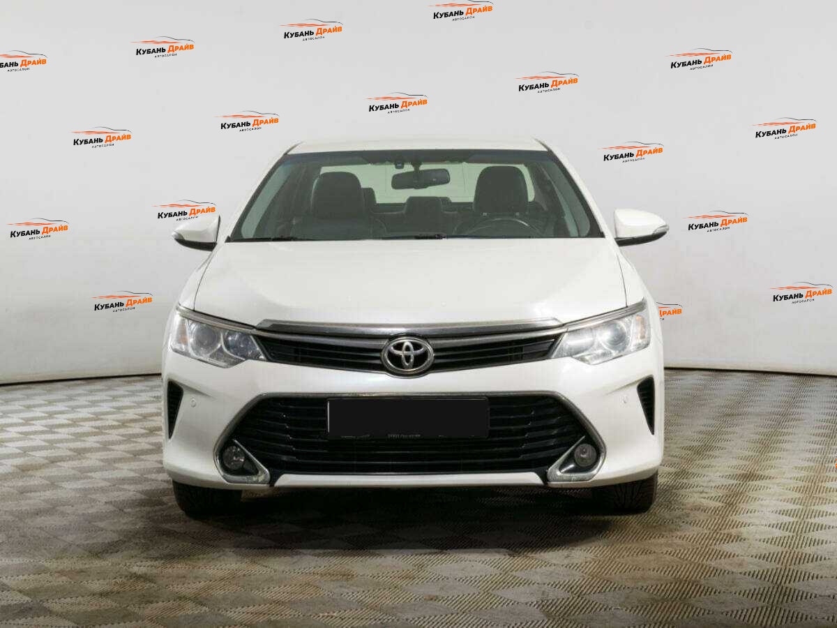 Toyota Camry 2016 года с пробегом. Фото: #1