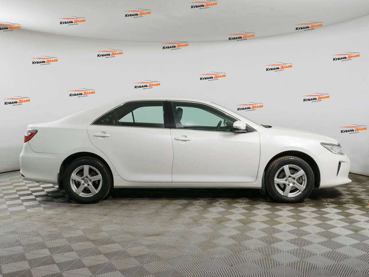 Toyota Camry 2016 года с пробегом. Фото: #3