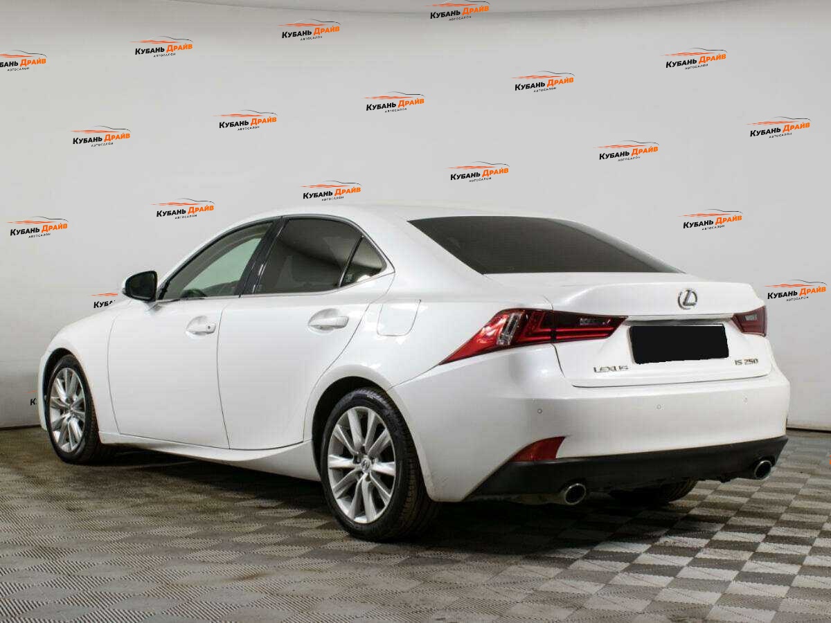 Lexus IS 2014 года с пробегом. Фото: #4