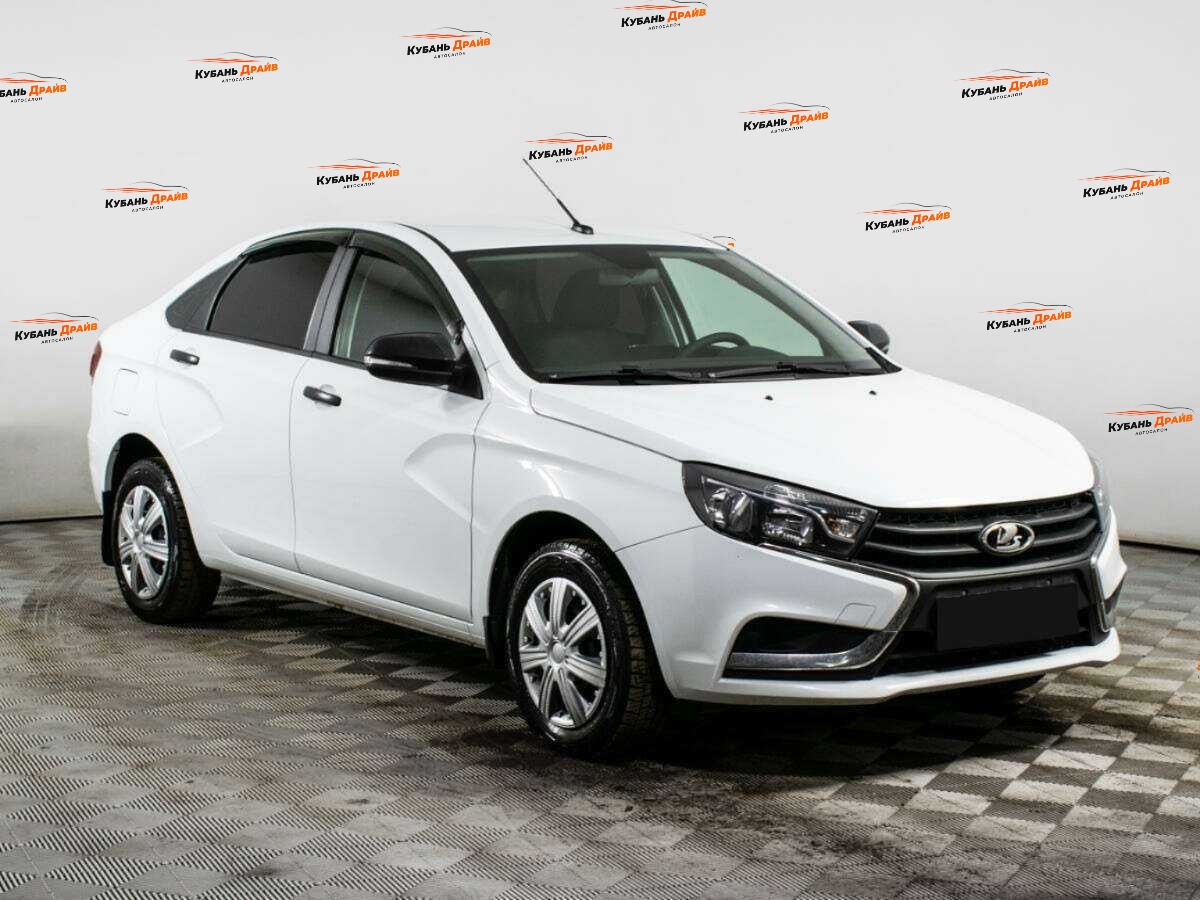 Lada (ВАЗ) Vesta 2021 года с пробегом. Фото: #2