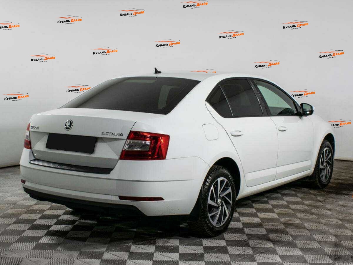 Skoda Octavia 2020 года с пробегом. Фото: #3