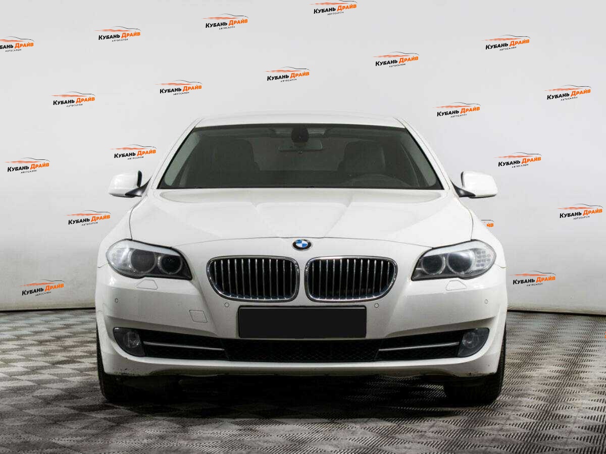 BMW 5 серии 2012 года с пробегом. Фото: #1