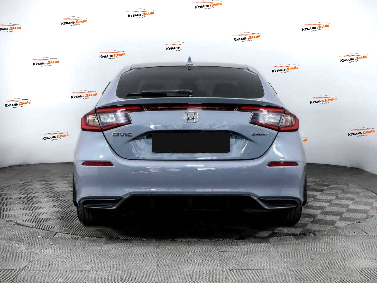 Honda Civic 2022 года с пробегом. Фото: #4