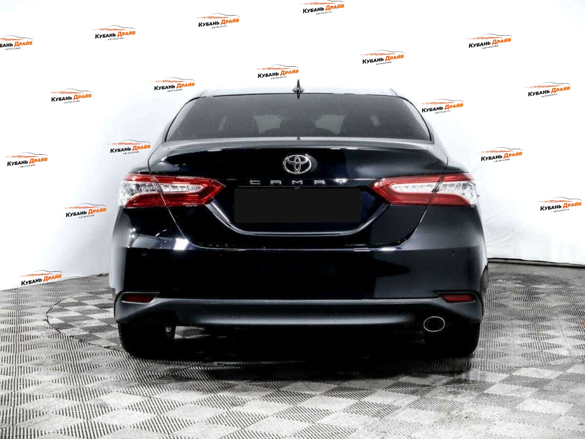 Toyota Camry 2019 года с пробегом. Фото: #4