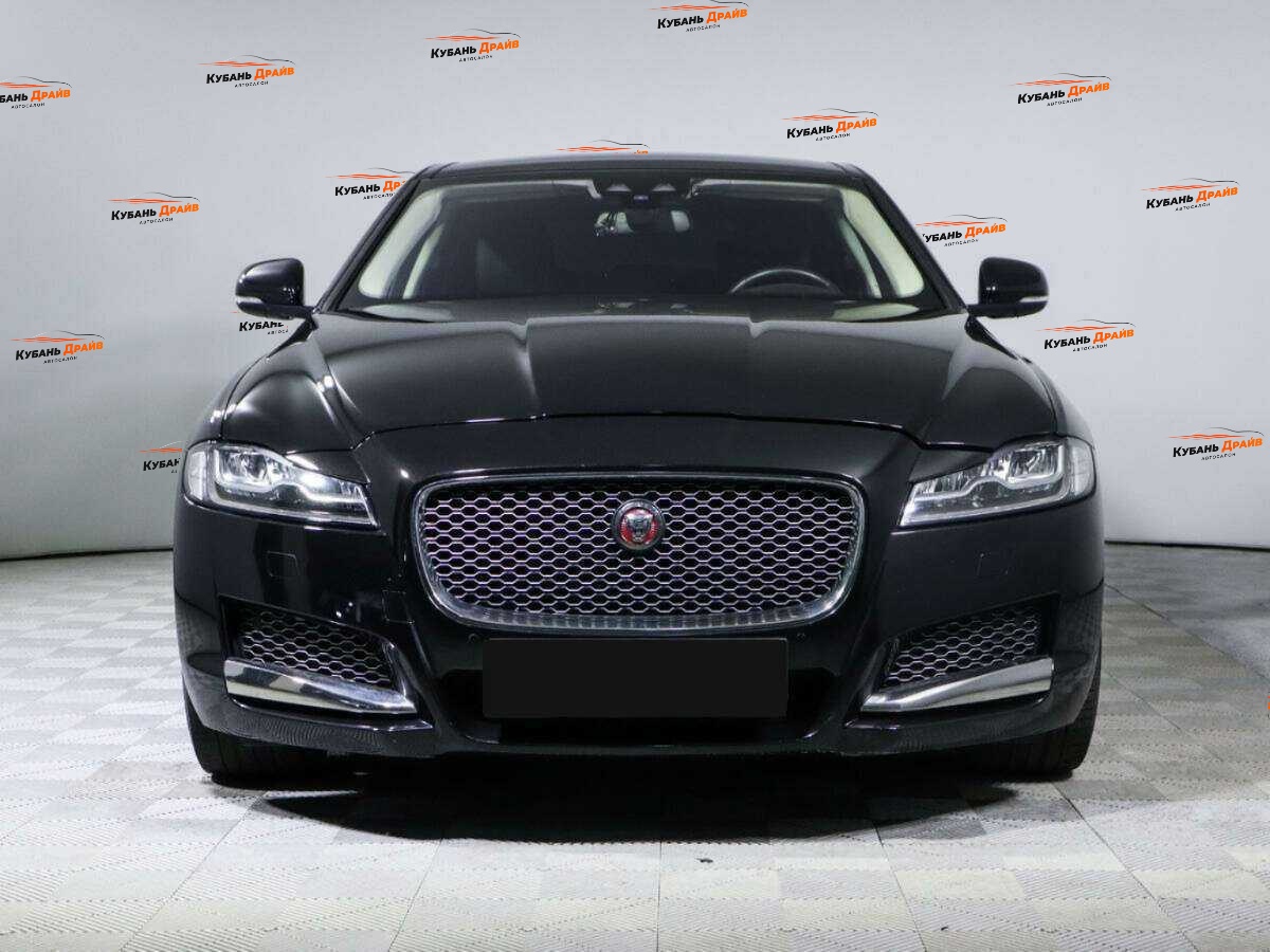 Jaguar XF 2018 года с пробегом. Фото: #1