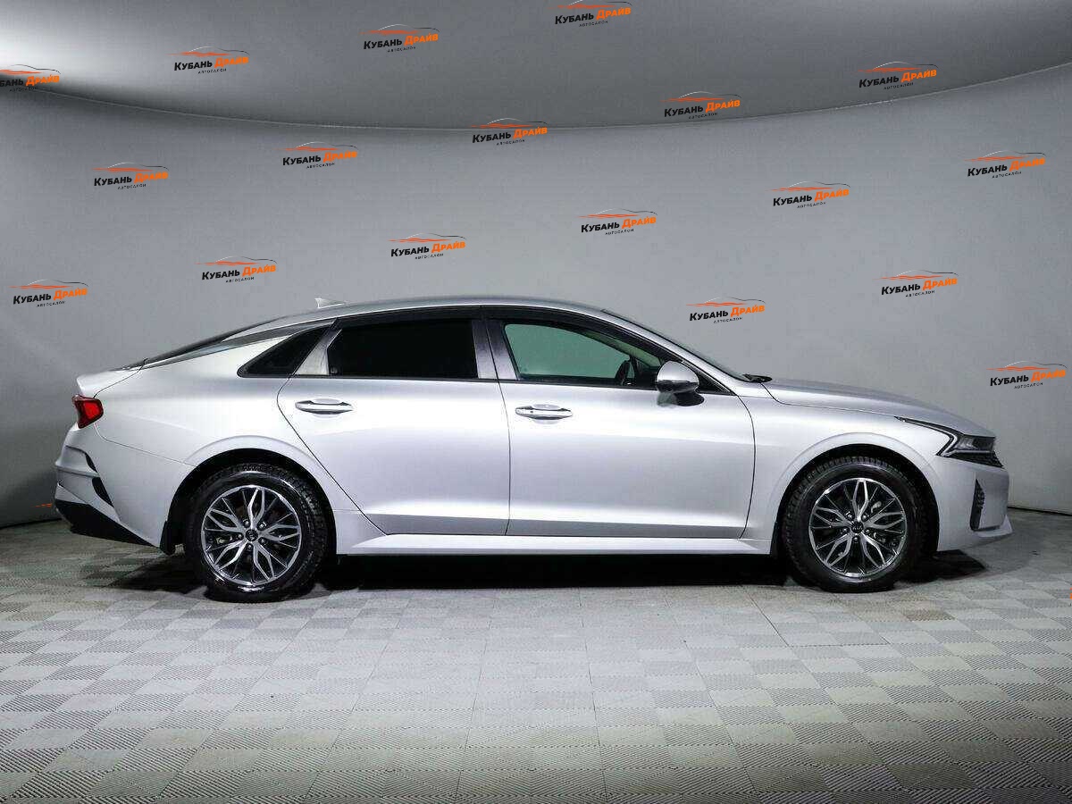 Kia K5 2021 года с пробегом. Фото: #2