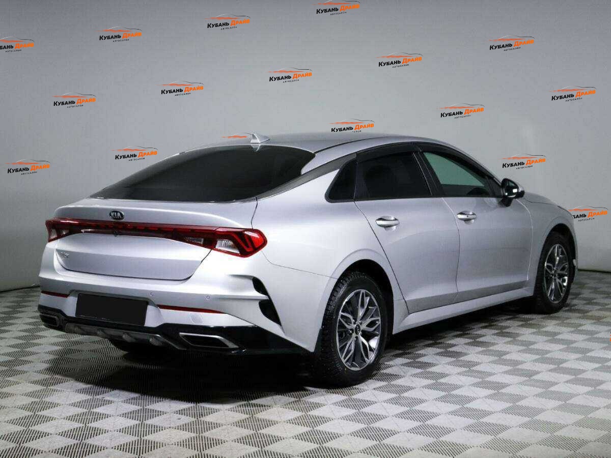 Kia K5 2021 года с пробегом. Фото: #3
