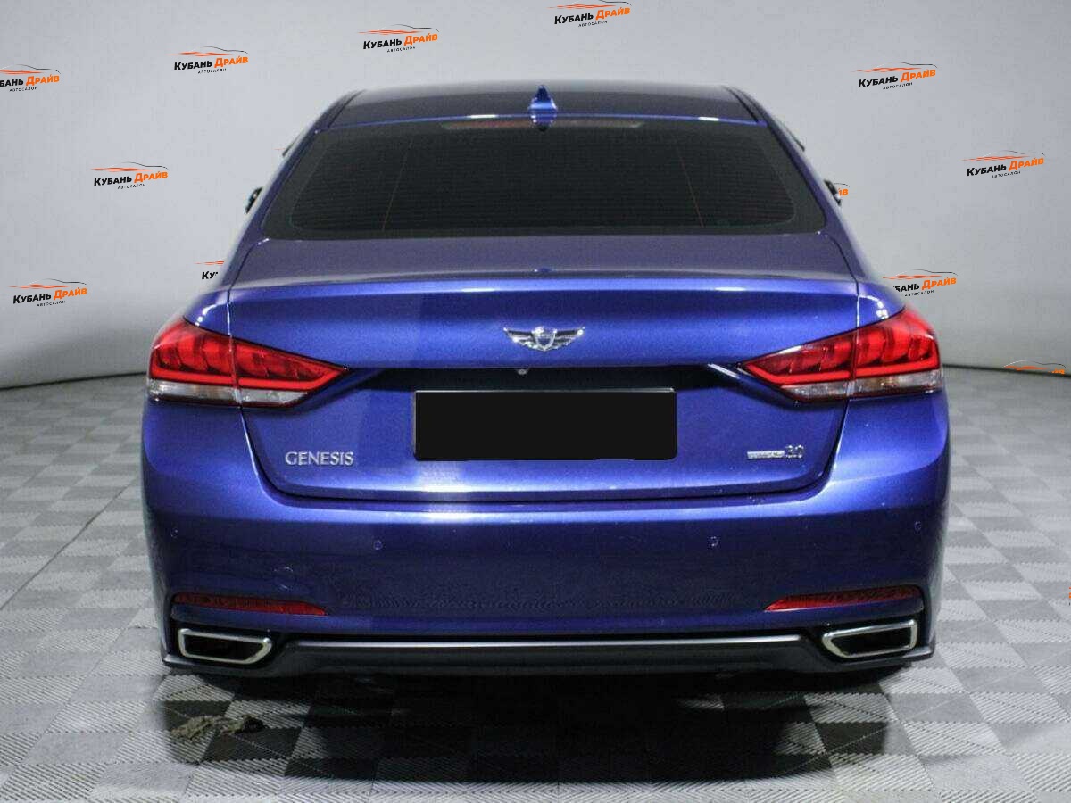 Hyundai Genesis 2015 года с пробегом. Фото: #4